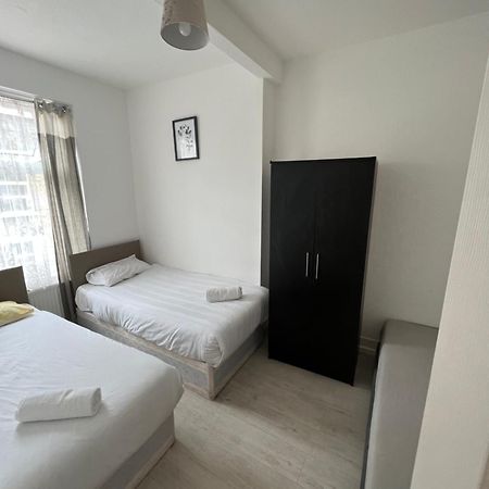 Miles 4Floor Apartment Londra Exterior foto